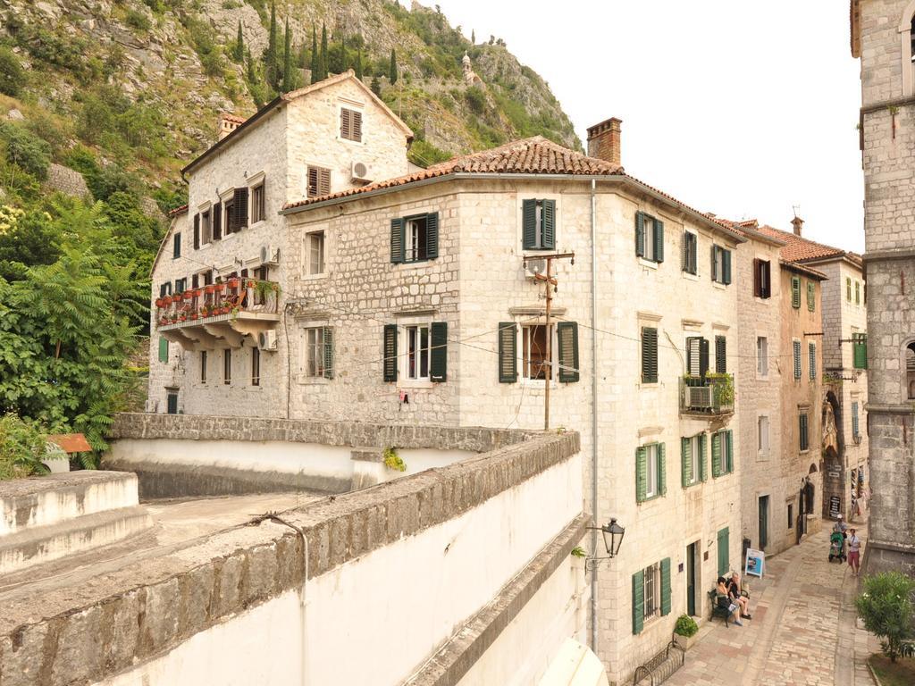 Una Apartments Cattaro Esterno foto